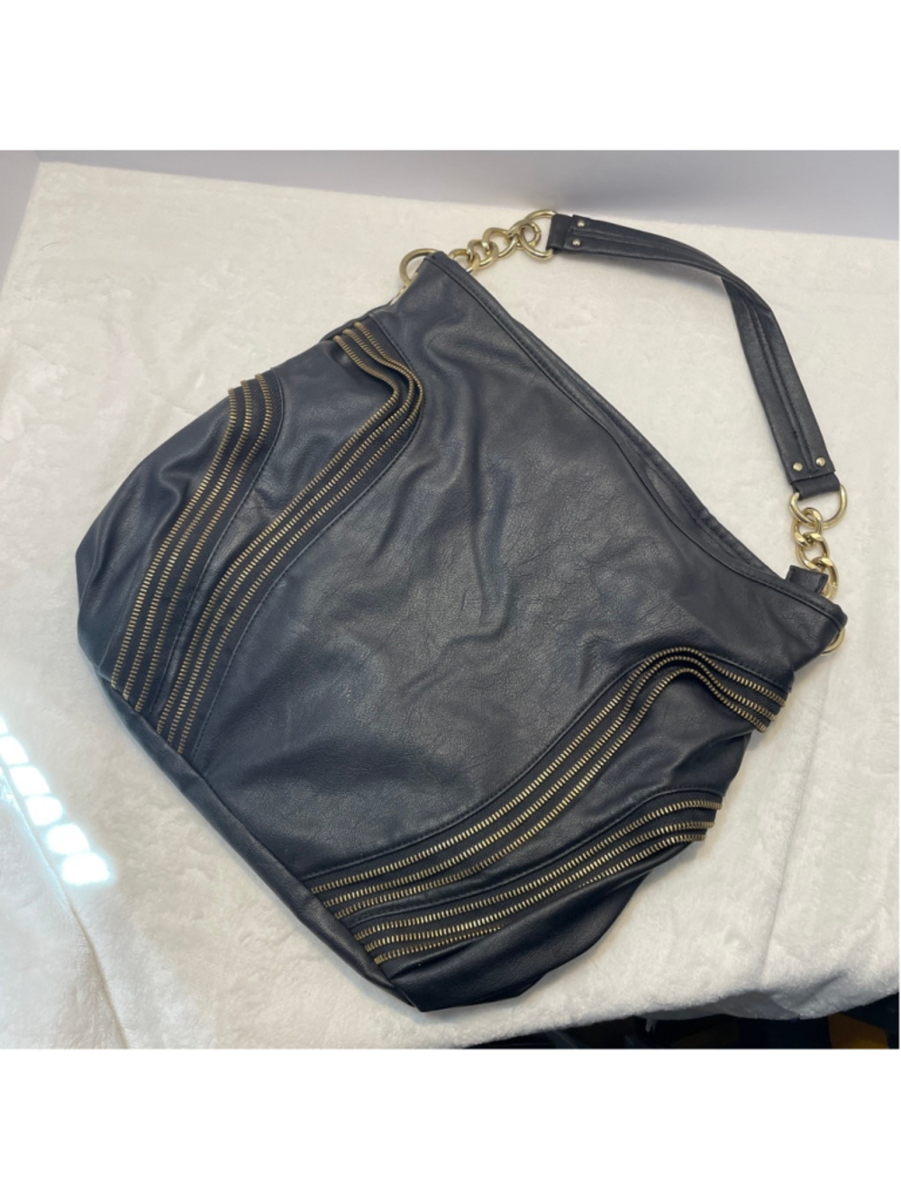 Women's Olivia + Joy Black Shoulder Bag One Size with Gold Zippers
